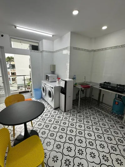 Toà nhà - P402 căn hộ mini Trung tâm thành phố HCM – Fotos 8